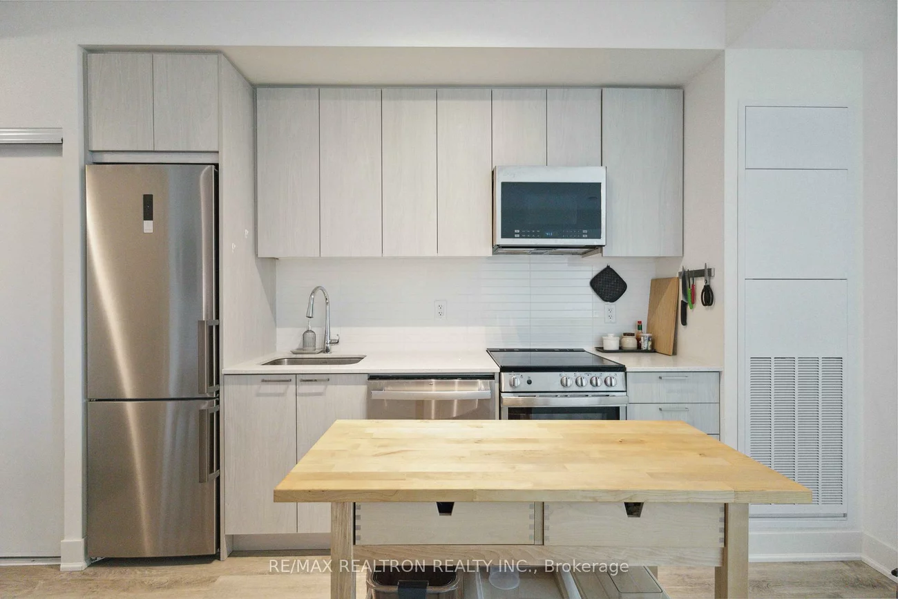 185, Deerfield, Central Newmarket, Newmarket