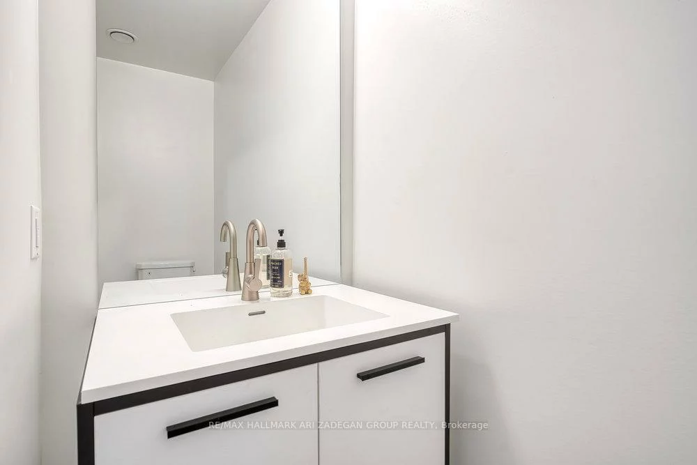 185, Deerfield, Central Newmarket, Newmarket