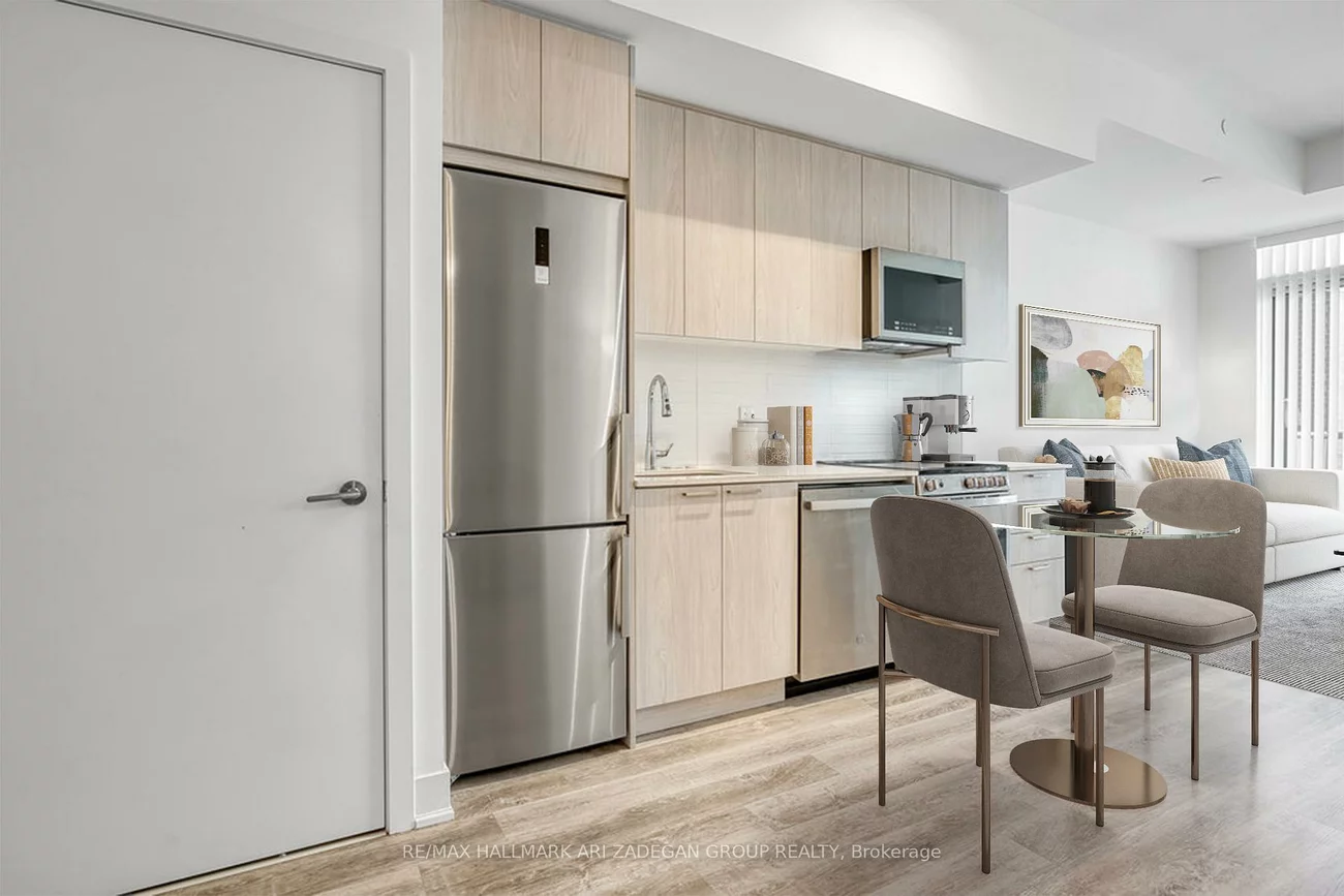 185, Deerfield, Central Newmarket, Newmarket
