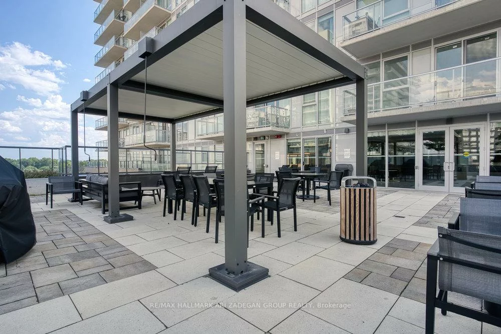 185, Deerfield, Central Newmarket, Newmarket