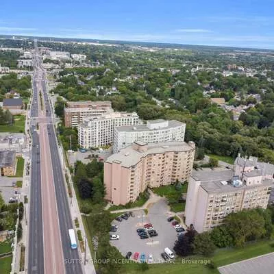 260, Davis, Central Newmarket, Newmarket