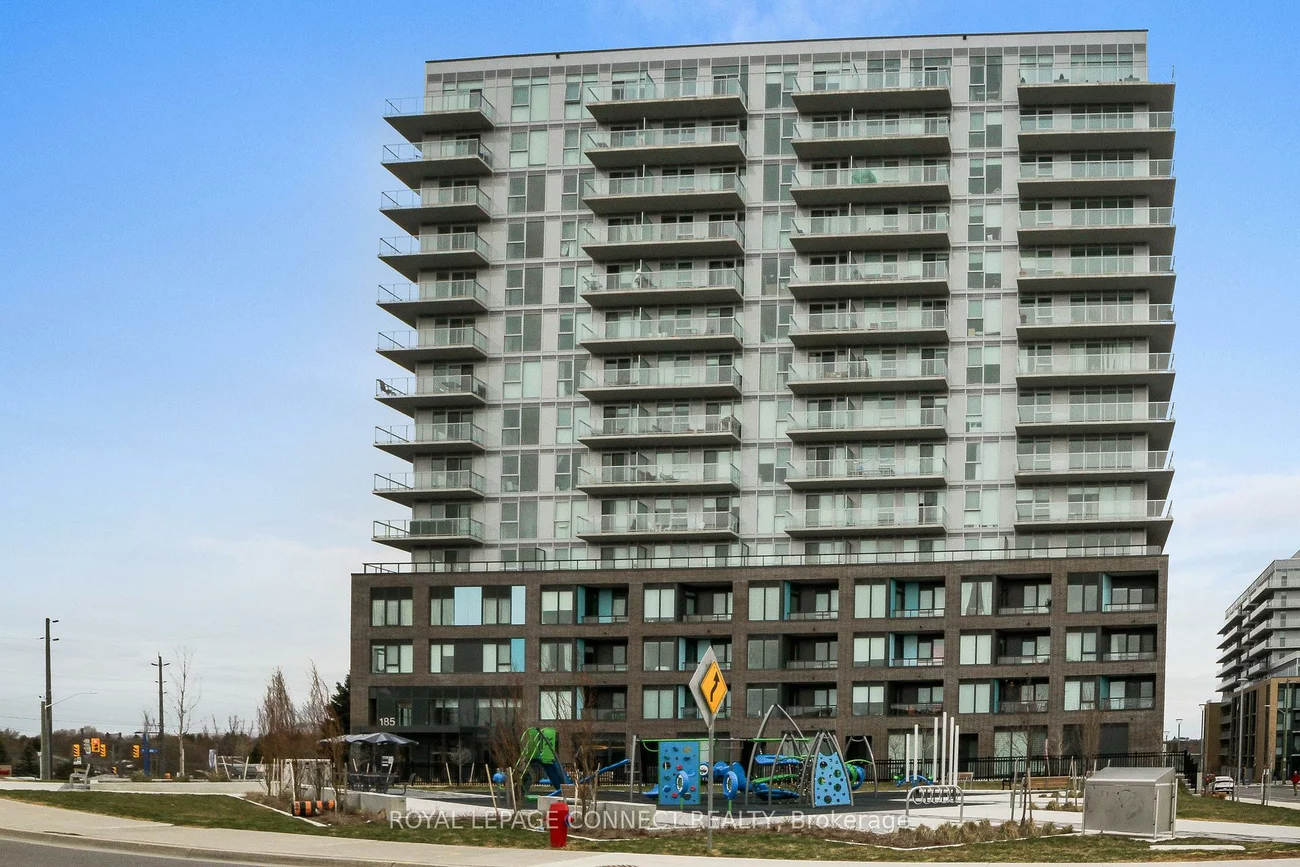 185, Deerfield, Central Newmarket, Newmarket