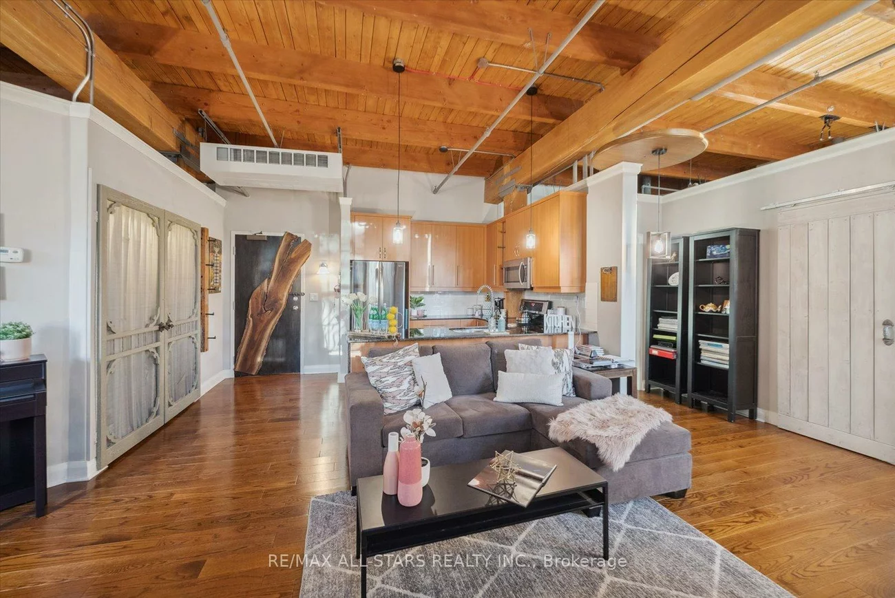 543, Timothy, Central Newmarket, Newmarket