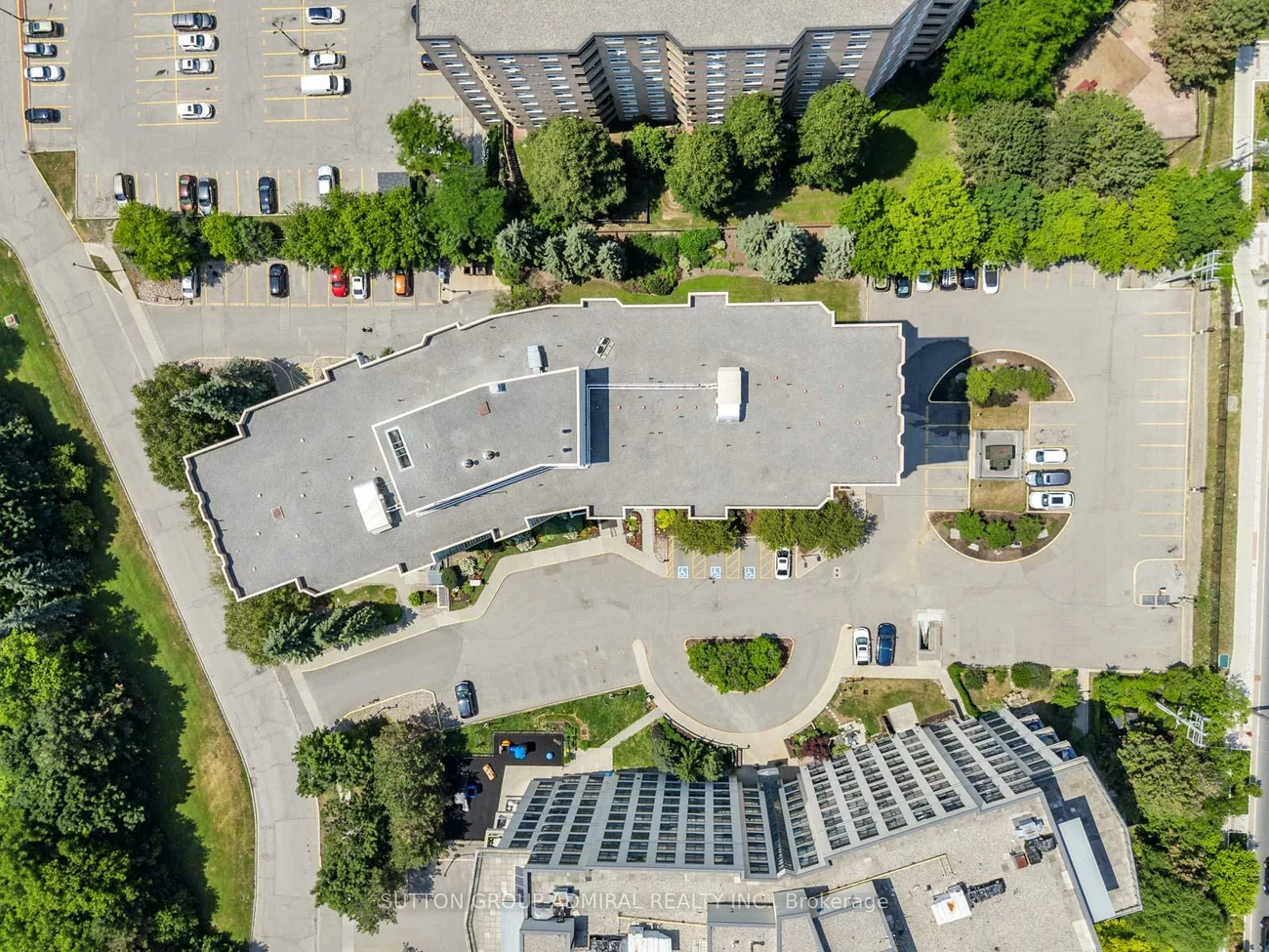 270, Davis, Central Newmarket, Newmarket