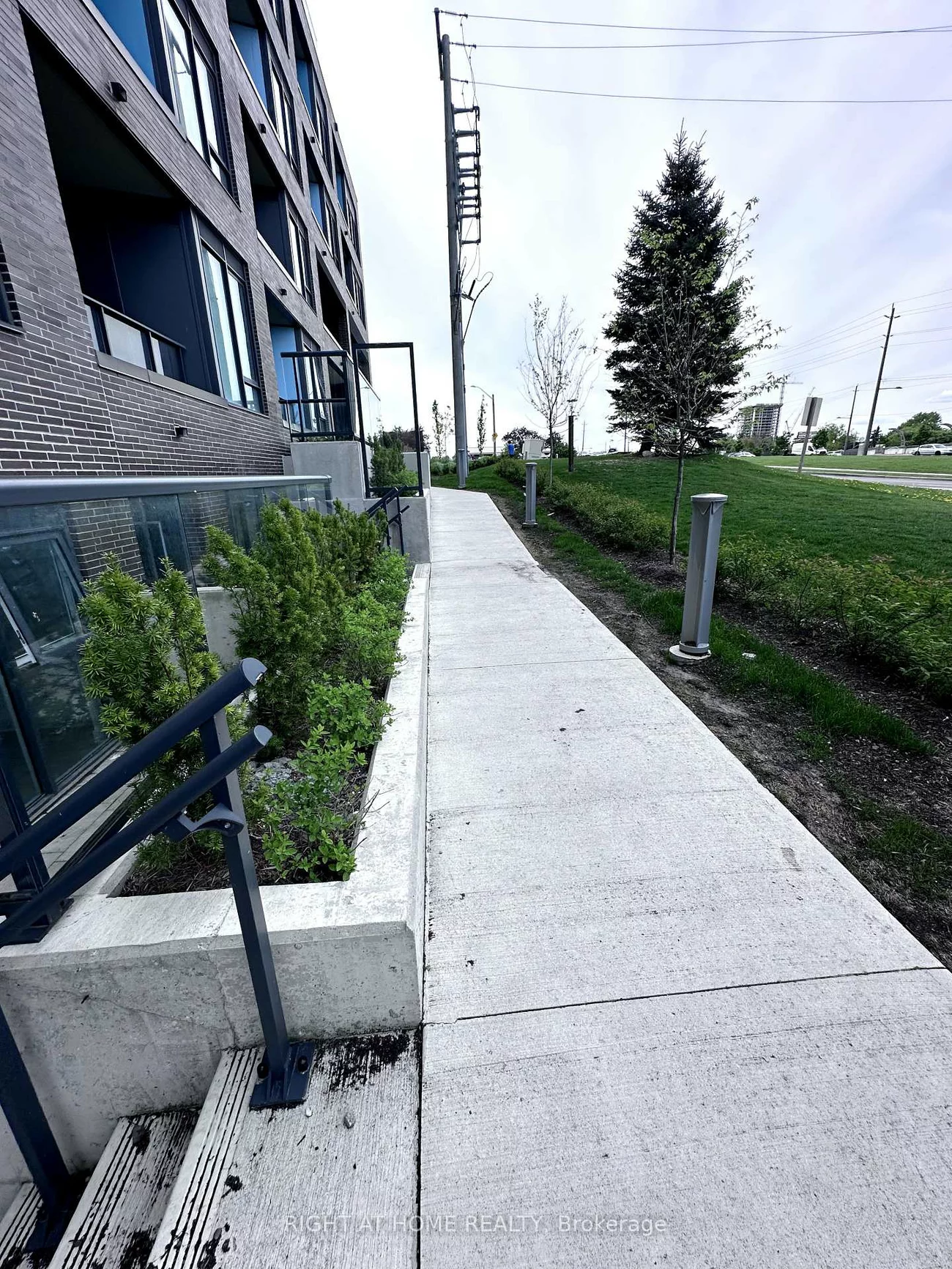 185, Deerfield, Central Newmarket, Newmarket