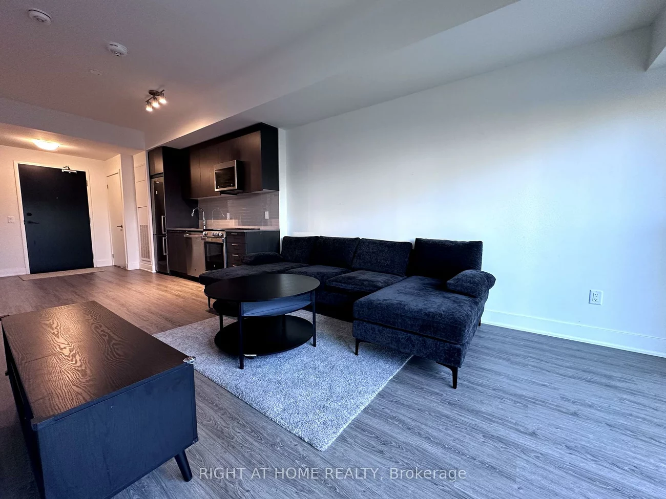 185, Deerfield, Central Newmarket, Newmarket