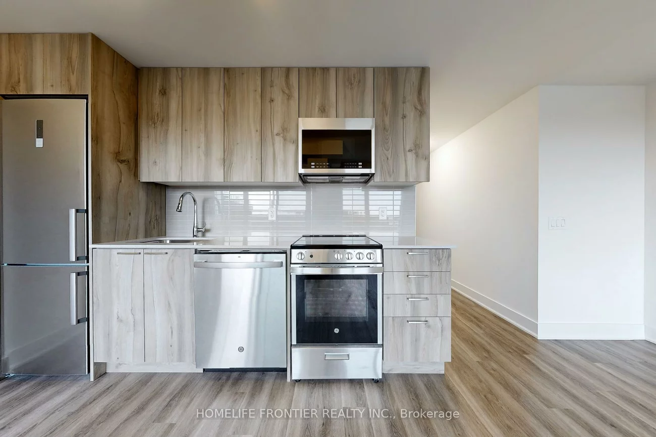 185, Deerfield, Central Newmarket, Newmarket