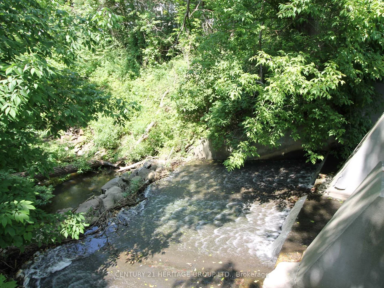 900, Bogart Mill, Gorham-College Manor, Newmarket