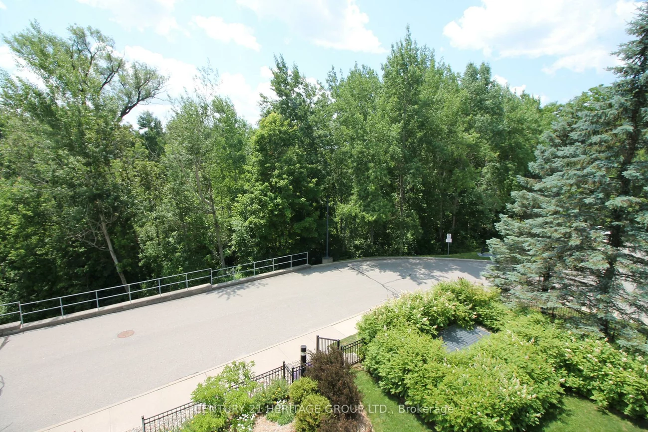 900, Bogart Mill, Gorham-College Manor, Newmarket