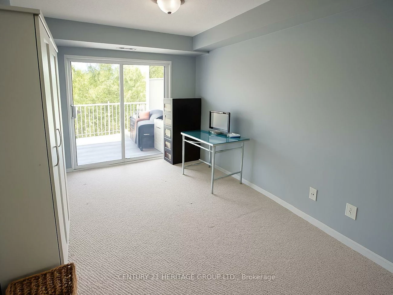 900, Bogart Mill, Gorham-College Manor, Newmarket