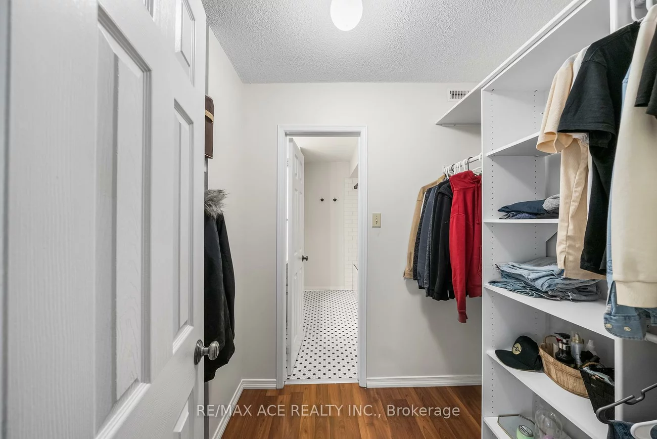 115, Main, Central Newmarket, Newmarket
