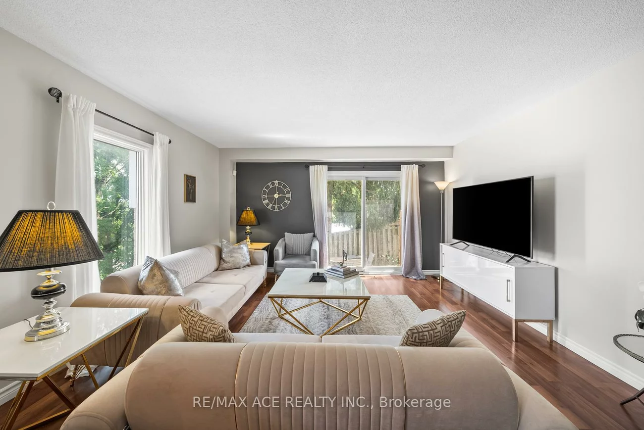 115, Main, Central Newmarket, Newmarket