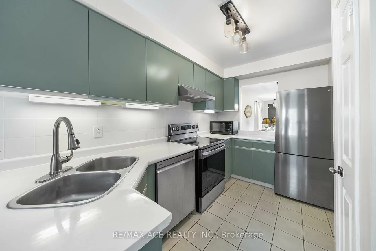 115, Main, Central Newmarket, Newmarket