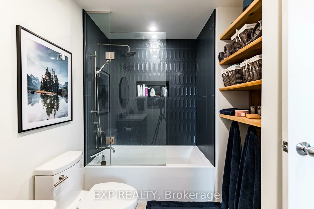 543, Timothy, Central Newmarket, Newmarket