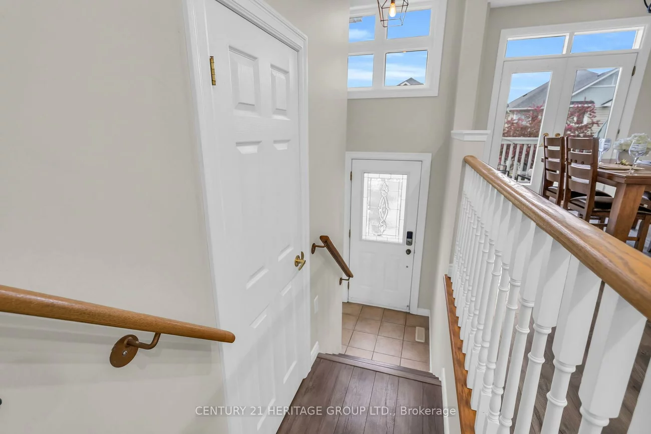1056, On Bogart, Gorham-College Manor, Newmarket