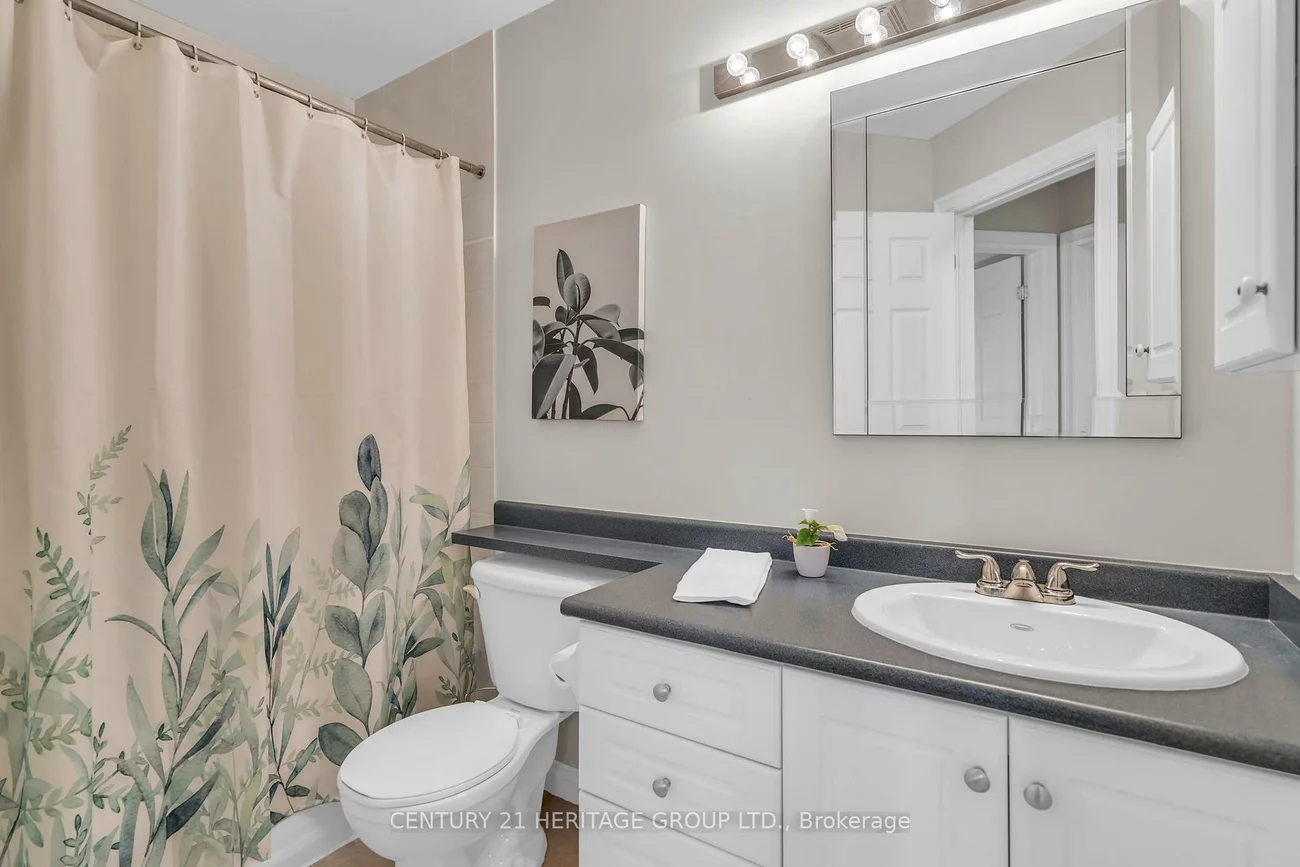 1056, On Bogart, Gorham-College Manor, Newmarket