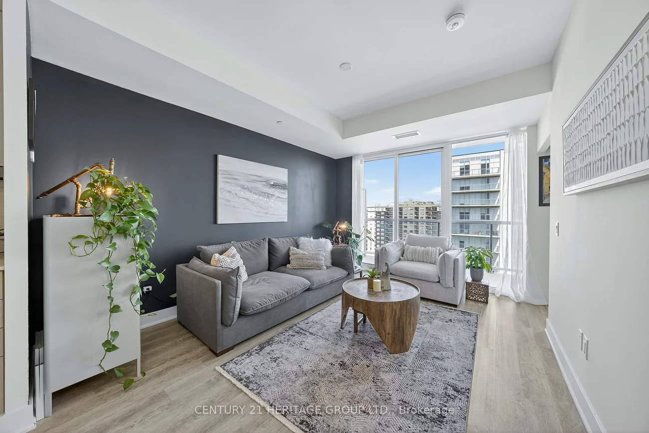 185, Deerfield, Central Newmarket, Newmarket