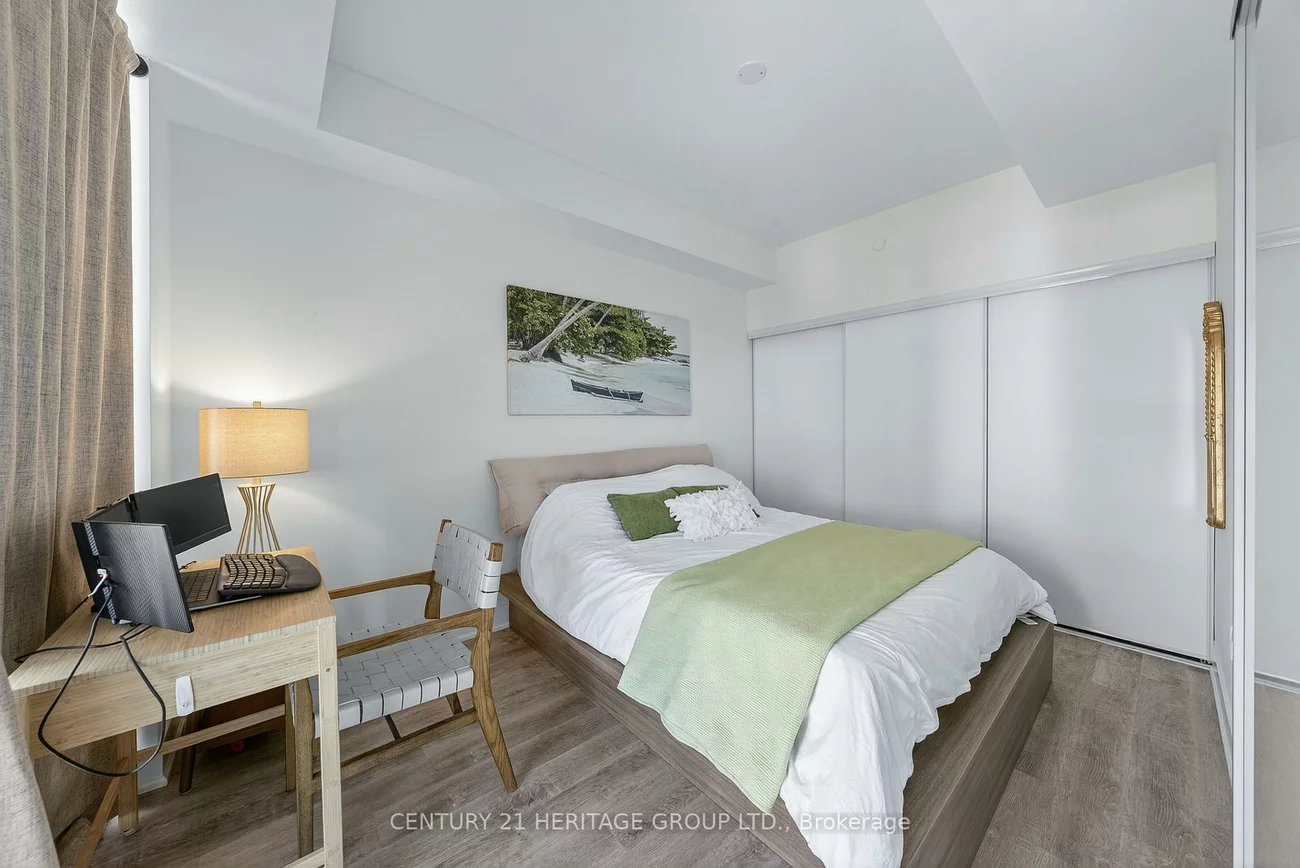 185, Deerfield, Central Newmarket, Newmarket