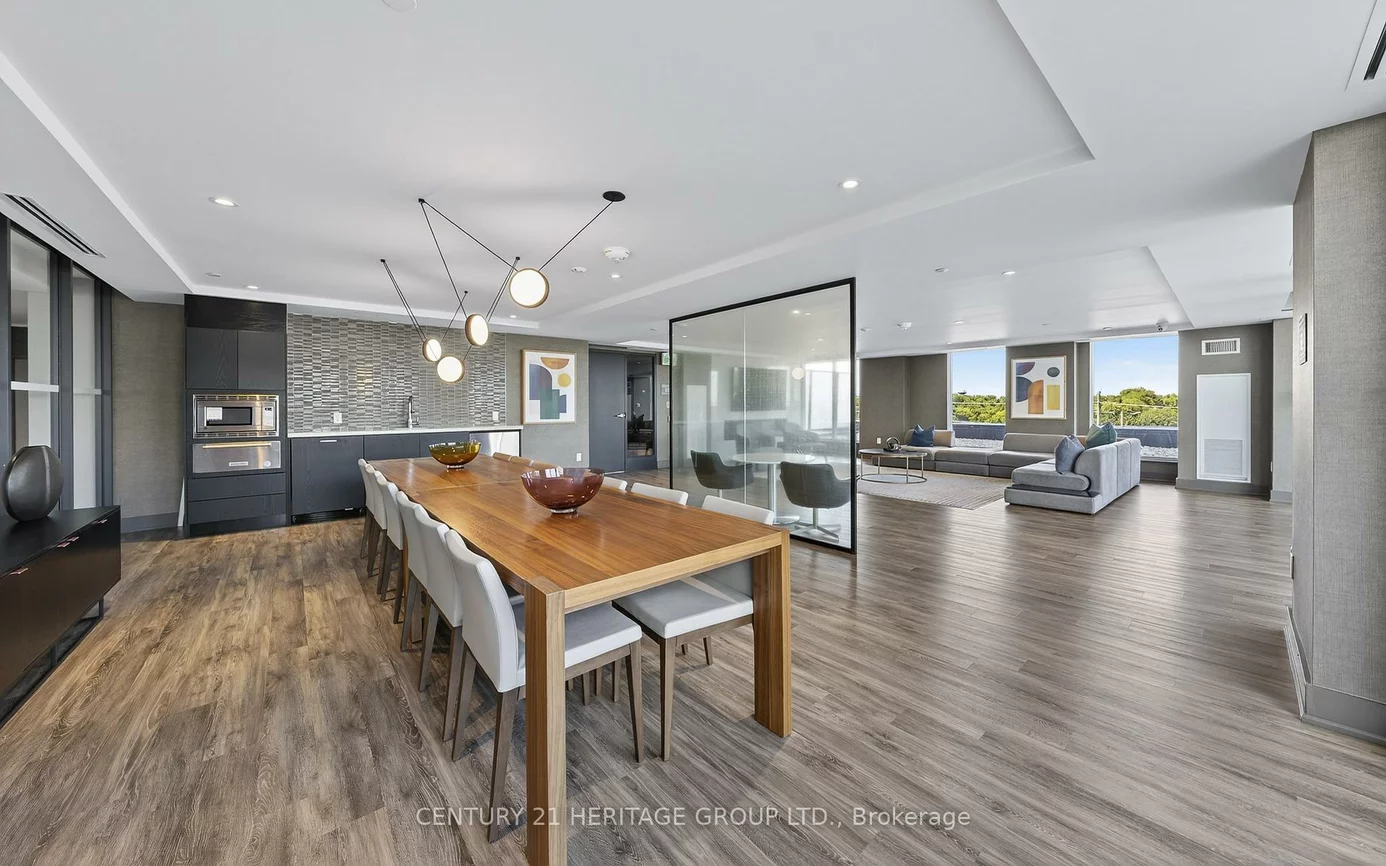 185, Deerfield, Central Newmarket, Newmarket