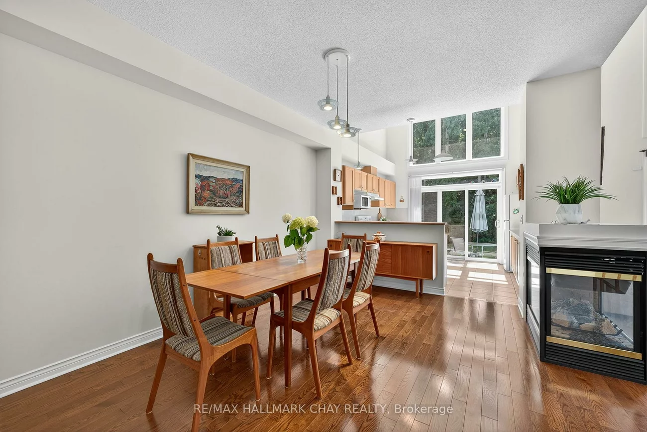 912, Creekfront, Gorham-College Manor, Newmarket