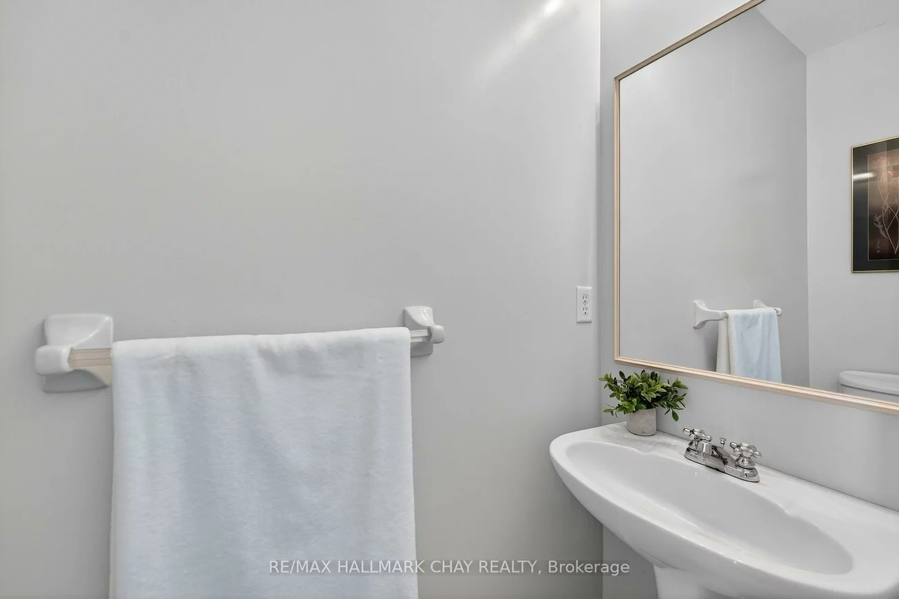 912, Creekfront, Gorham-College Manor, Newmarket