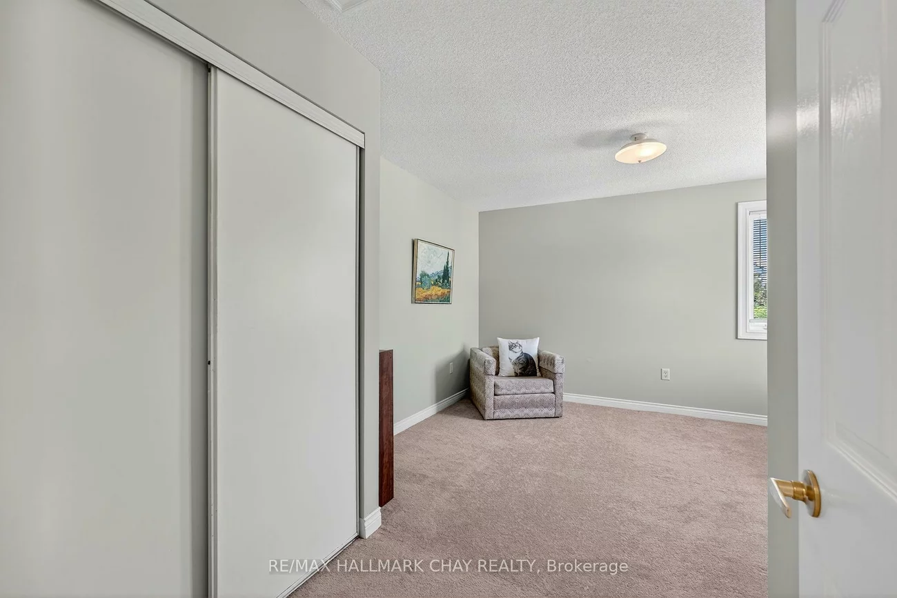 912, Creekfront, Gorham-College Manor, Newmarket