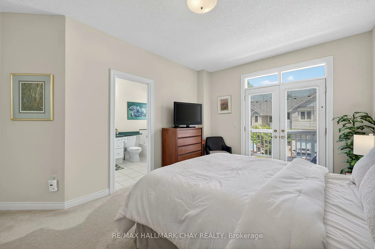 912, Creekfront, Gorham-College Manor, Newmarket