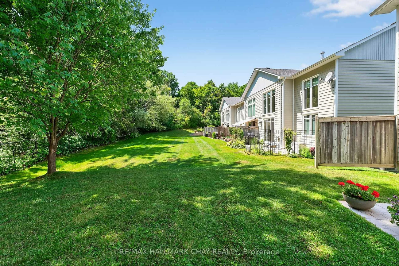 912, Creekfront, Gorham-College Manor, Newmarket