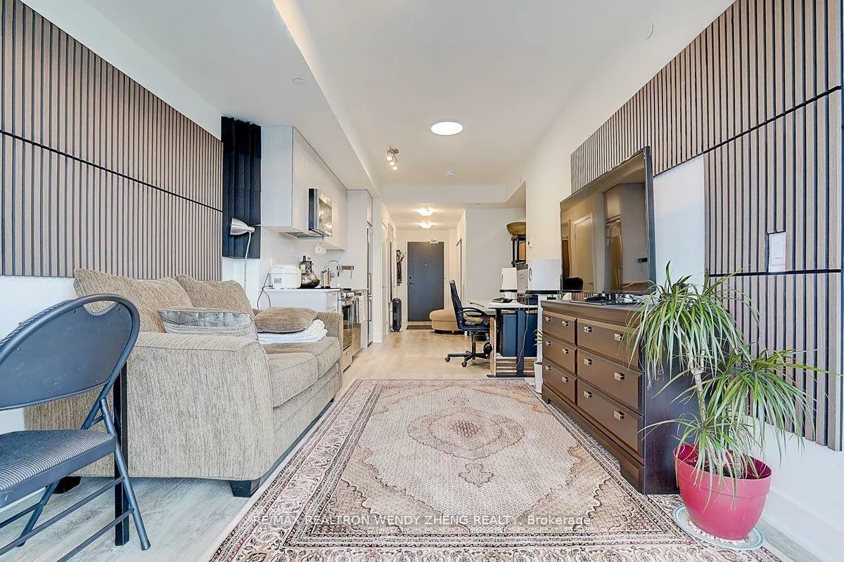 185, Deerfield, Central Newmarket, Newmarket