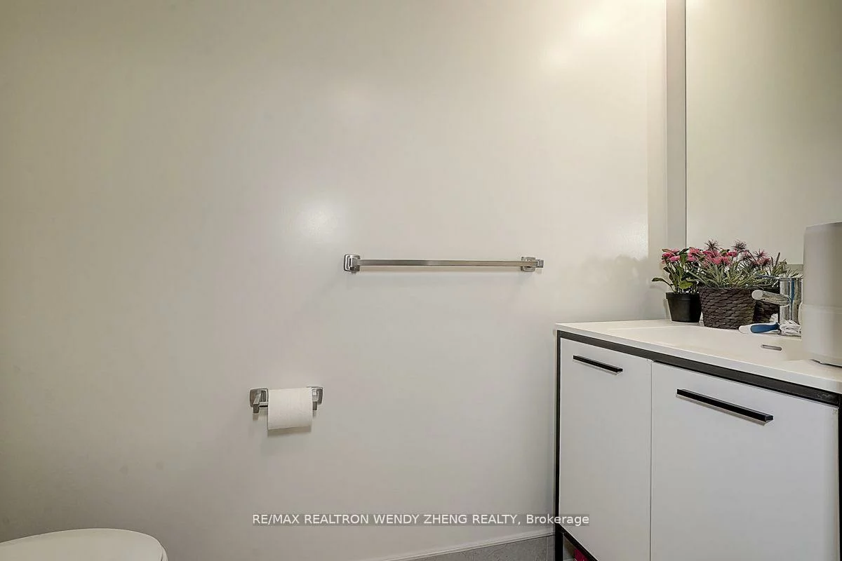 185, Deerfield, Central Newmarket, Newmarket