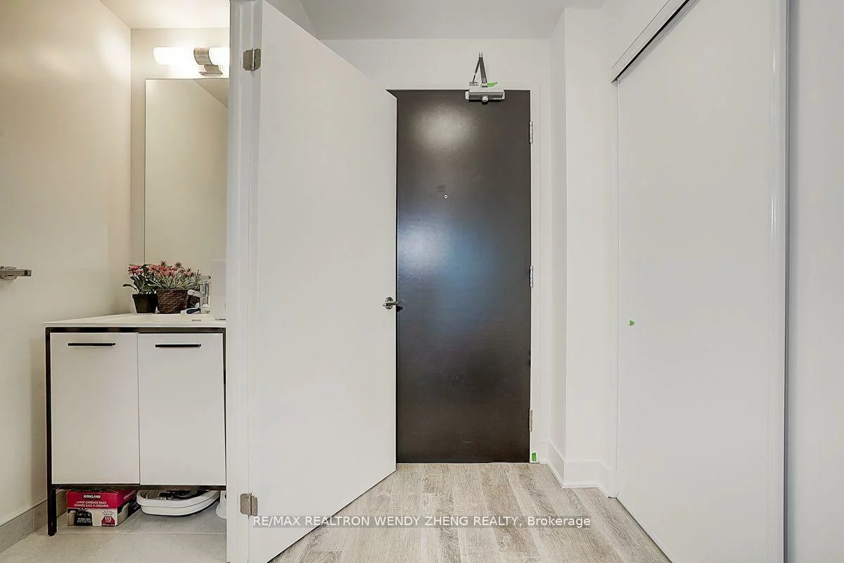185, Deerfield, Central Newmarket, Newmarket