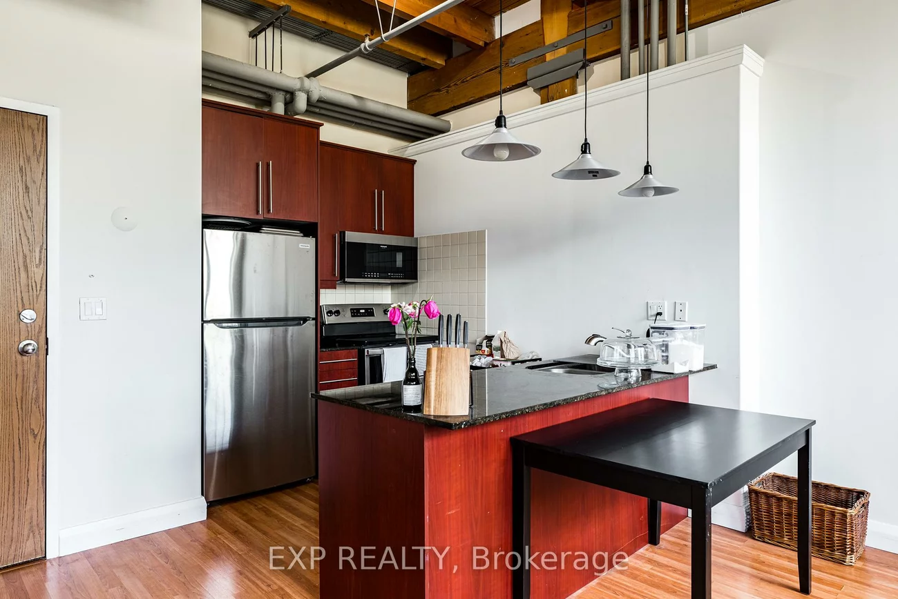 543, Timothy, Central Newmarket, Newmarket