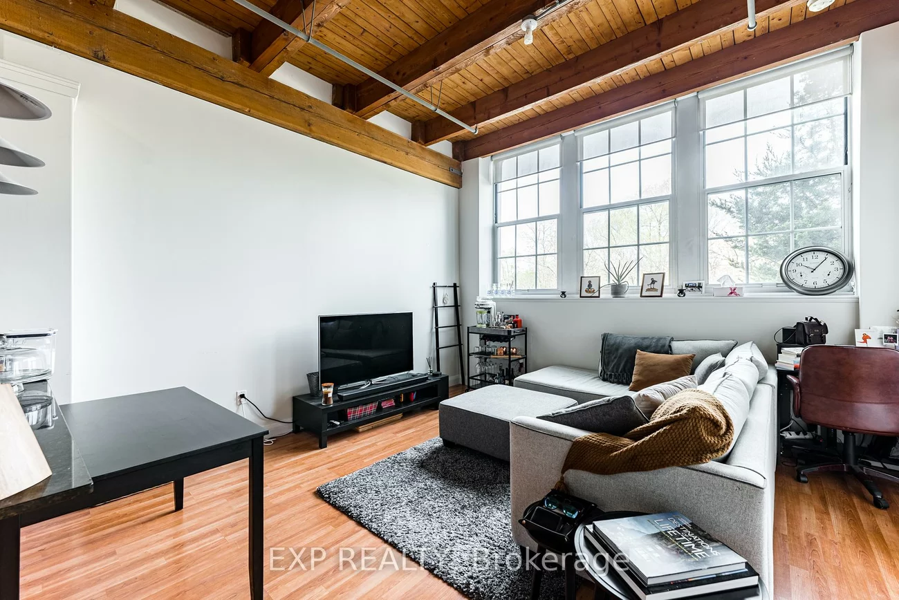 543, Timothy, Central Newmarket, Newmarket