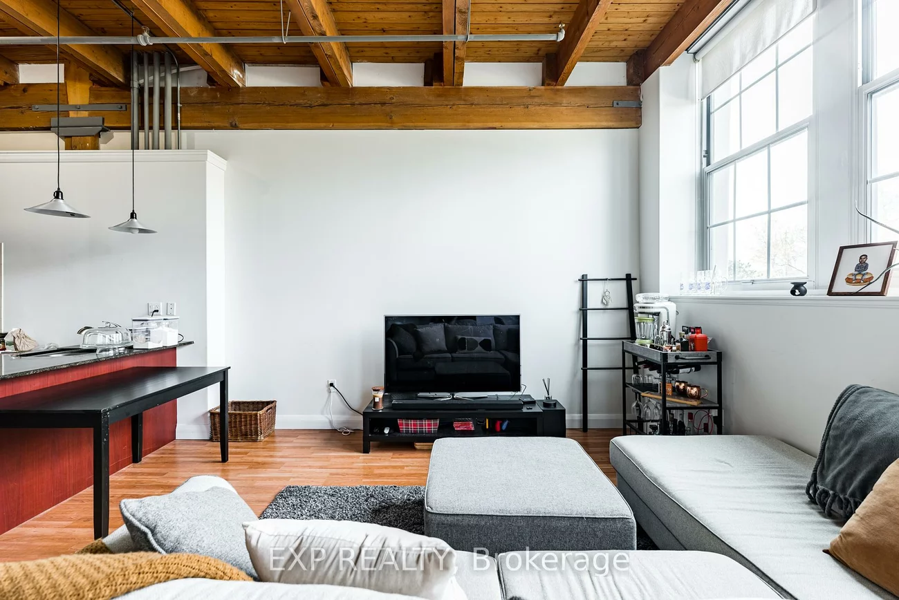 543, Timothy, Central Newmarket, Newmarket