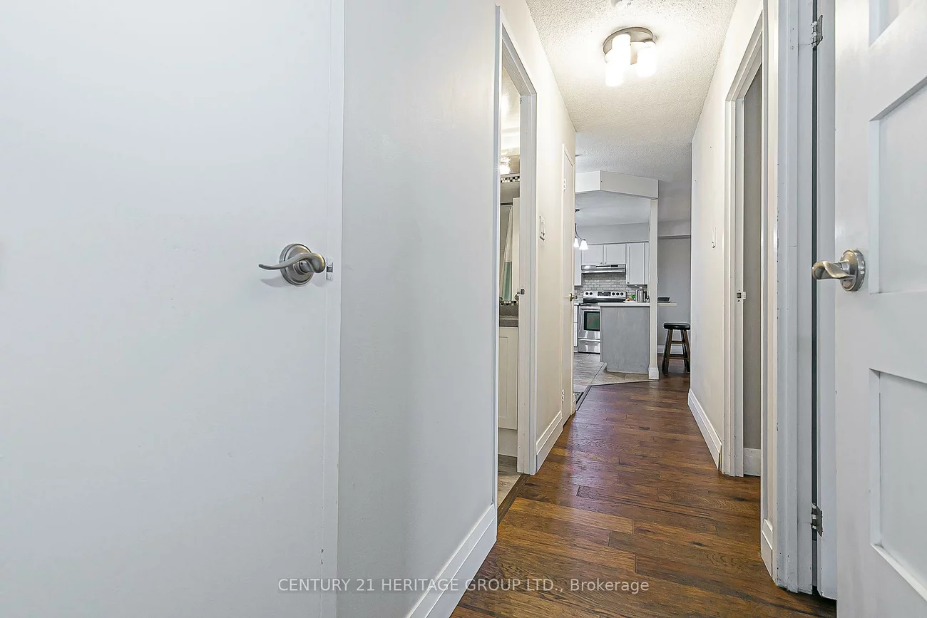 260, Davis, Central Newmarket, Newmarket