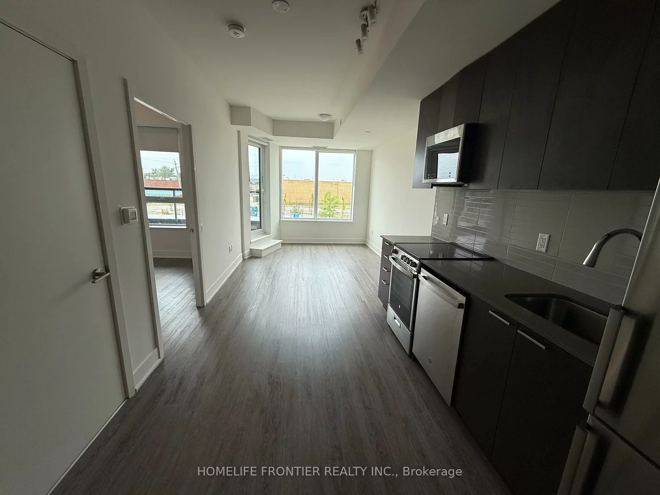 185, Deerfield, Central Newmarket, Newmarket