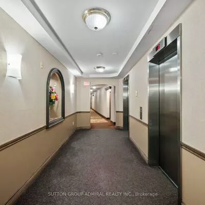 270, Davis, Central Newmarket, Newmarket