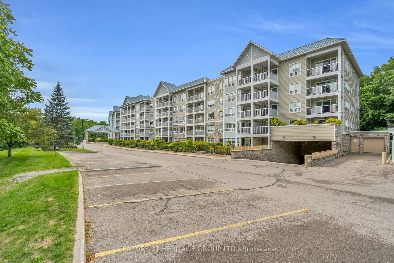 900, Bogart Mill, Gorham-College Manor, Newmarket