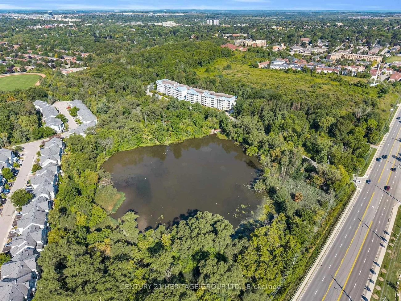 900, Bogart Mill, Gorham-College Manor, Newmarket