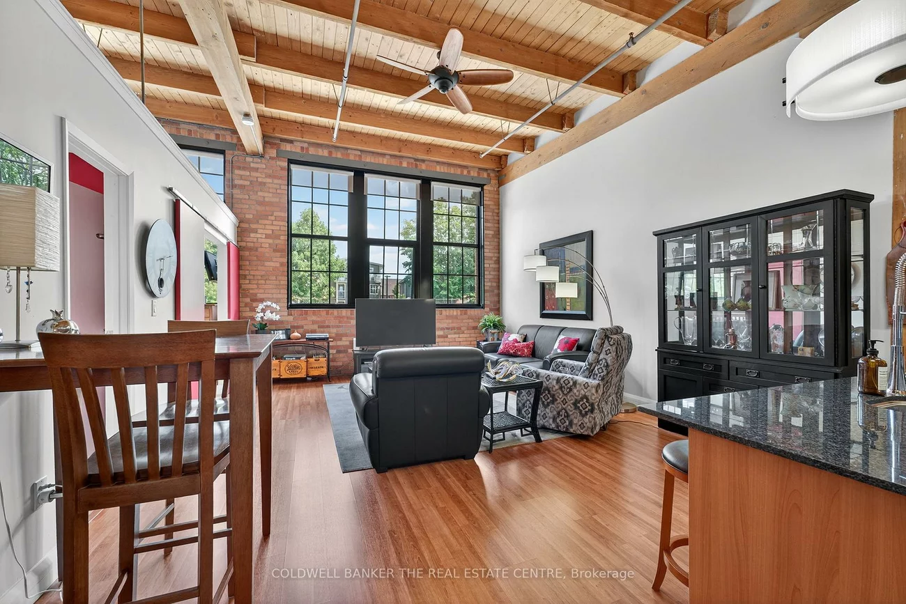 543, Timothy, Central Newmarket, Newmarket