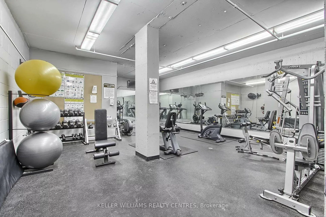 260, Davis, Central Newmarket, Newmarket