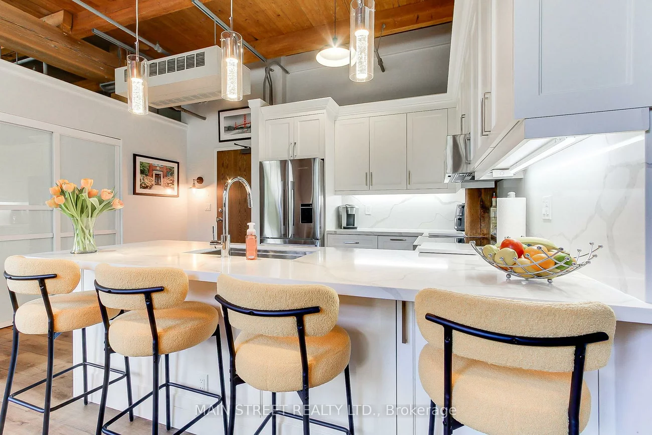 543, Timothy, Central Newmarket, Newmarket