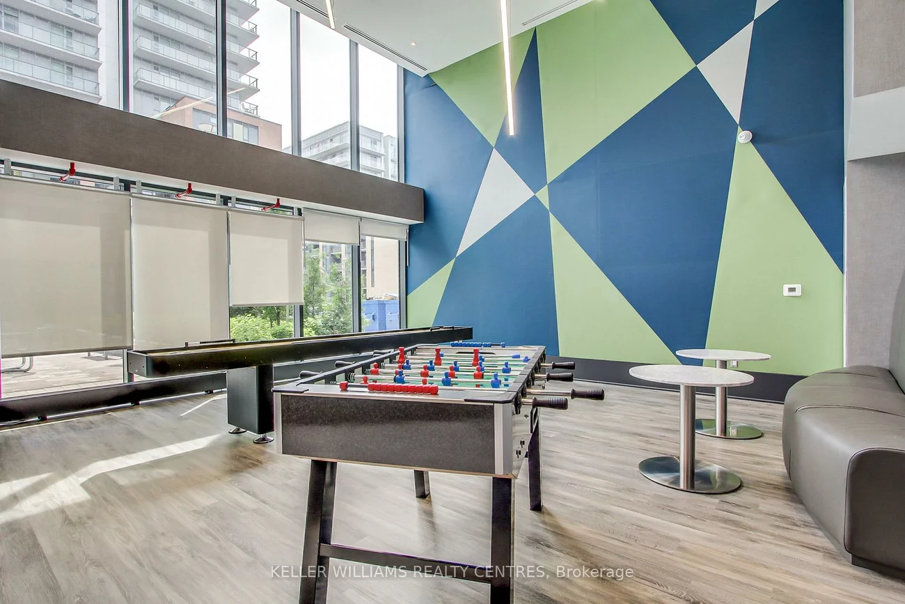 185, Deerfield, Central Newmarket, Newmarket