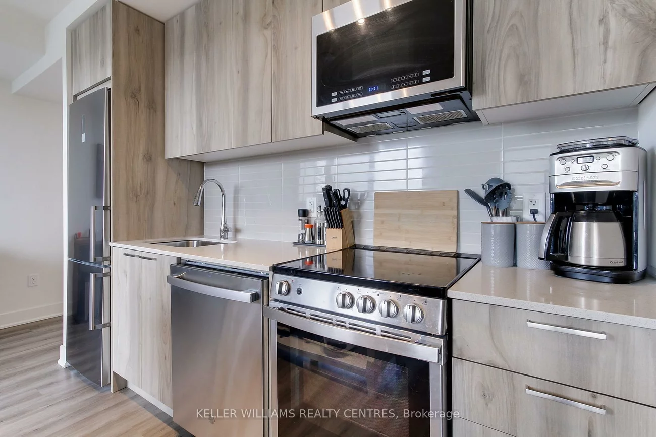 185, Deerfield, Central Newmarket, Newmarket