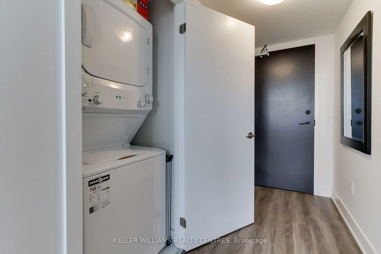 185, Deerfield, Central Newmarket, Newmarket