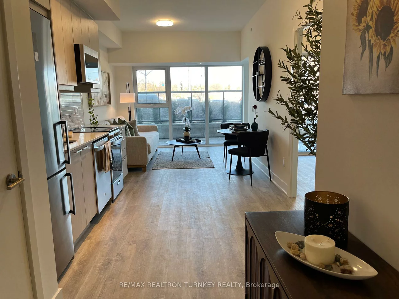185, Deerfield, Central Newmarket, Newmarket