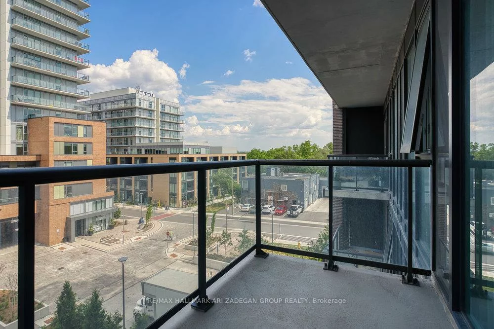 185, Deerfield, Central Newmarket, Newmarket