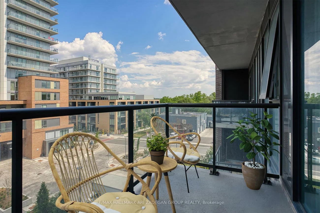 185, Deerfield, Central Newmarket, Newmarket