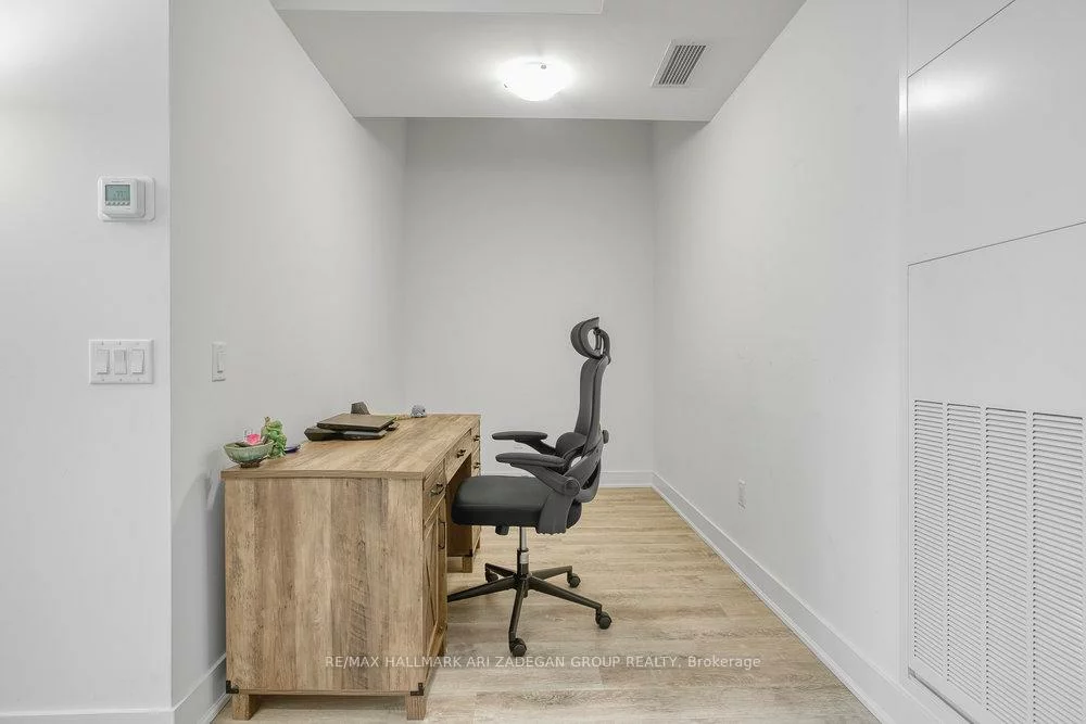 185, Deerfield, Central Newmarket, Newmarket