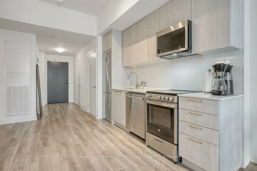 185, Deerfield, Central Newmarket, Newmarket
